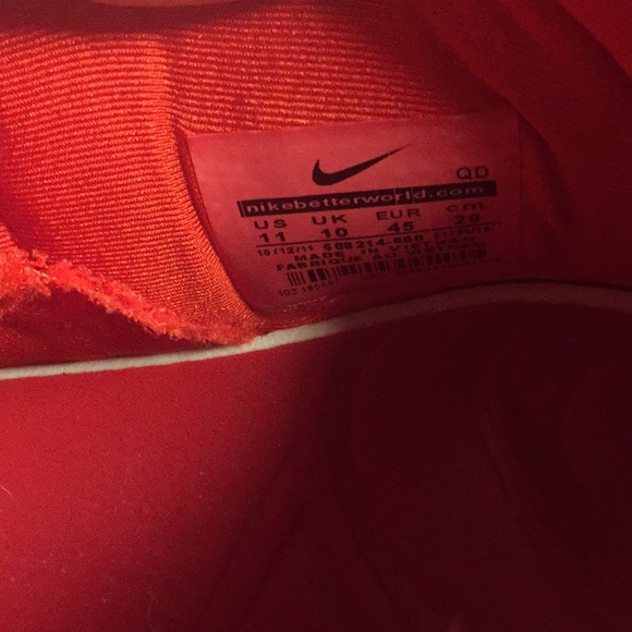 Nike Yeezy Red October - Picture 4 of 4